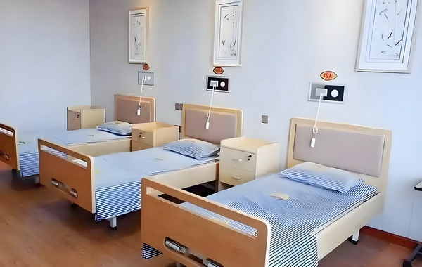 深圳户口落户政策_24年后F4再合体，「最丑」的他迎来口碑大逆转？ 假期的影秋、国庆响受中